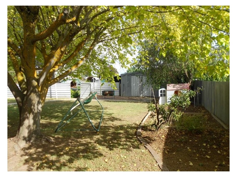 19 Salom Street, Bordertown SA 5268