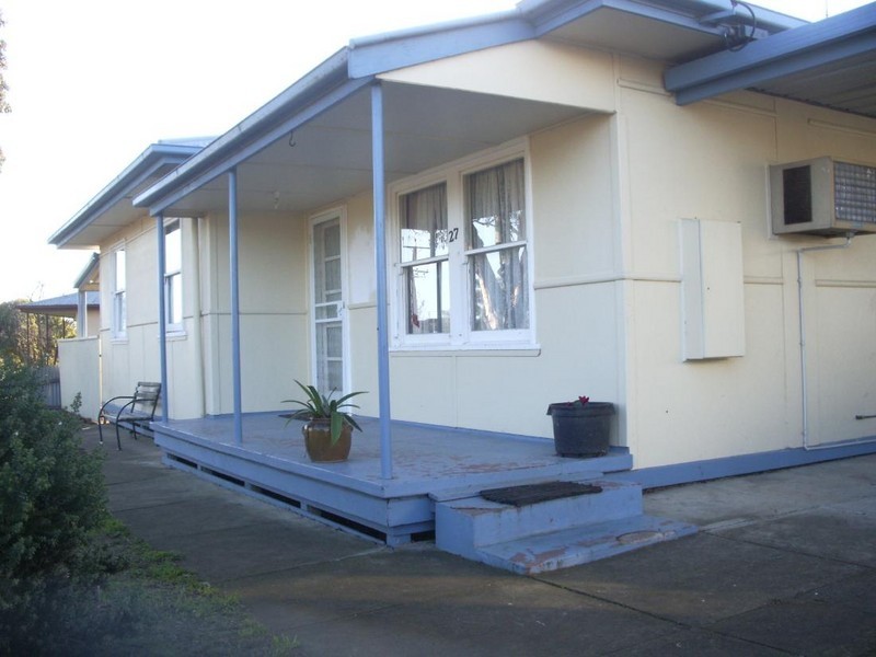 27 Venn Avenue, Bordertown SA 5268