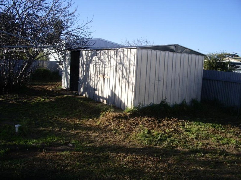 27 Venn Avenue, Bordertown SA 5268