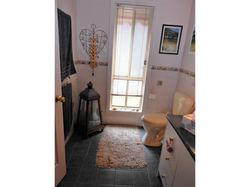 140 Victoria Parade, Bordertown SA 5268