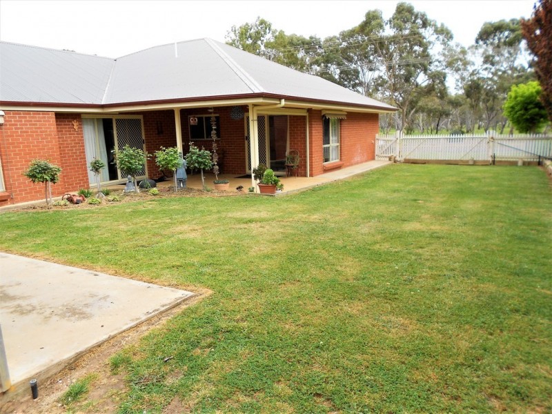 140 Victoria Parade, Bordertown SA 5268