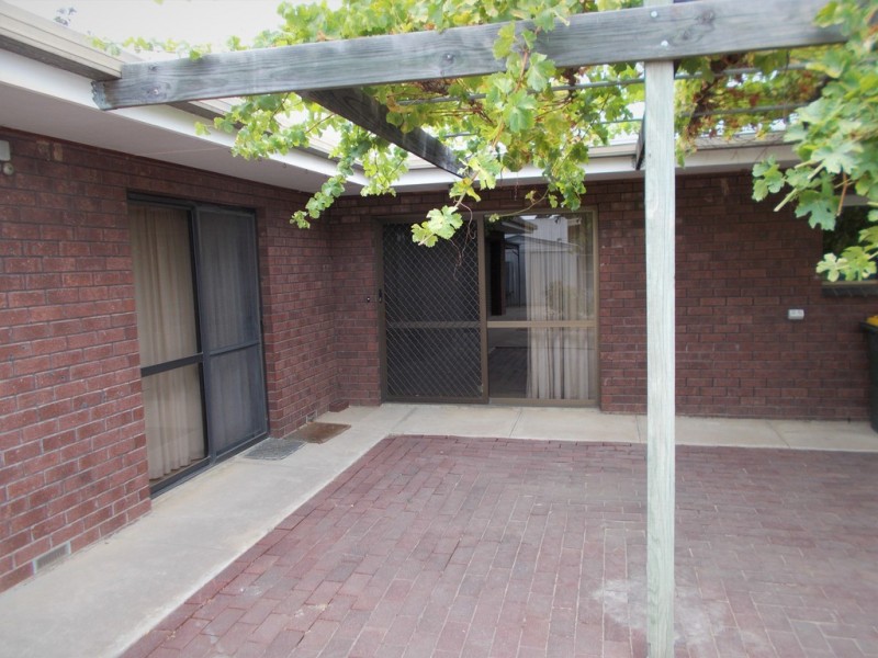 9 Cannawigara Road, Bordertown SA 5268