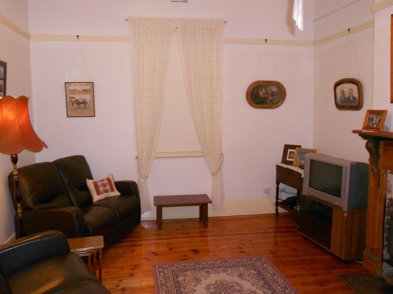 178 Victoria Pde, Bordertown SA 5268