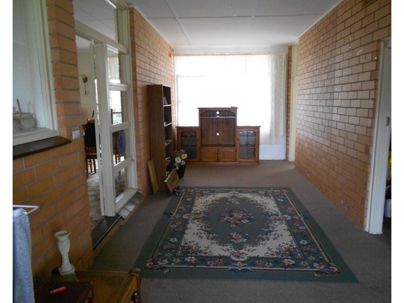 24 Albert Pde, Bordertown SA 5268