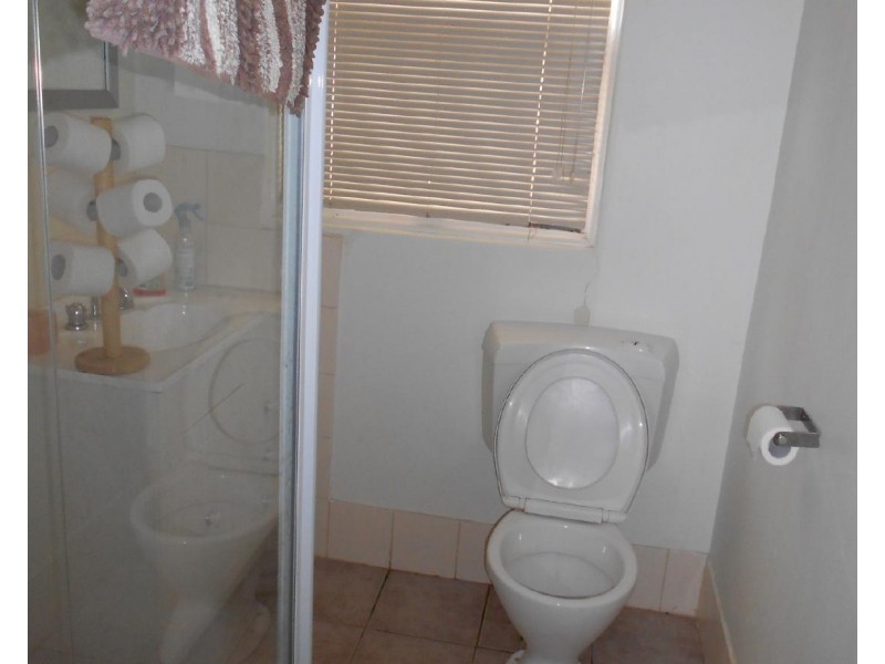 24 Albert Pde, Bordertown SA 5268