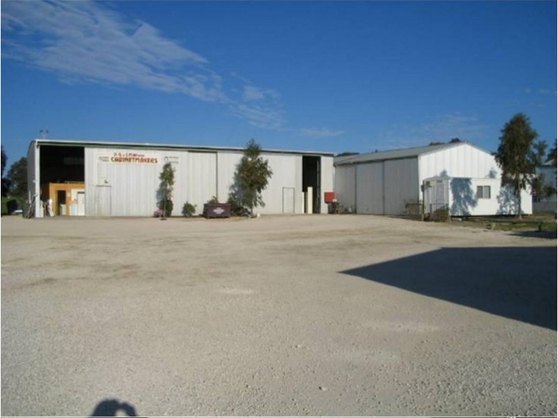 7 Racecourse Road, Bordertown SA 5268