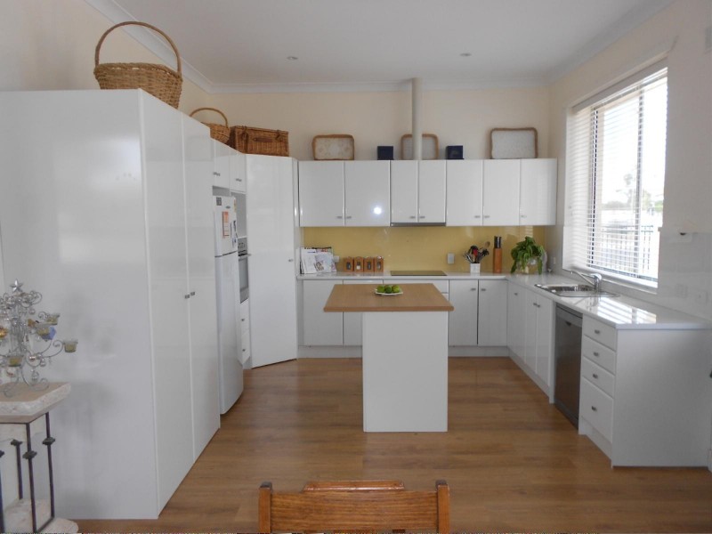 82 Victoria Parade, Bordertown SA 5268