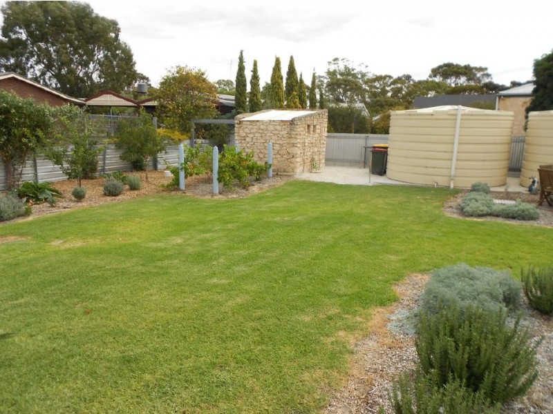 82 Victoria Parade, Bordertown SA 5268