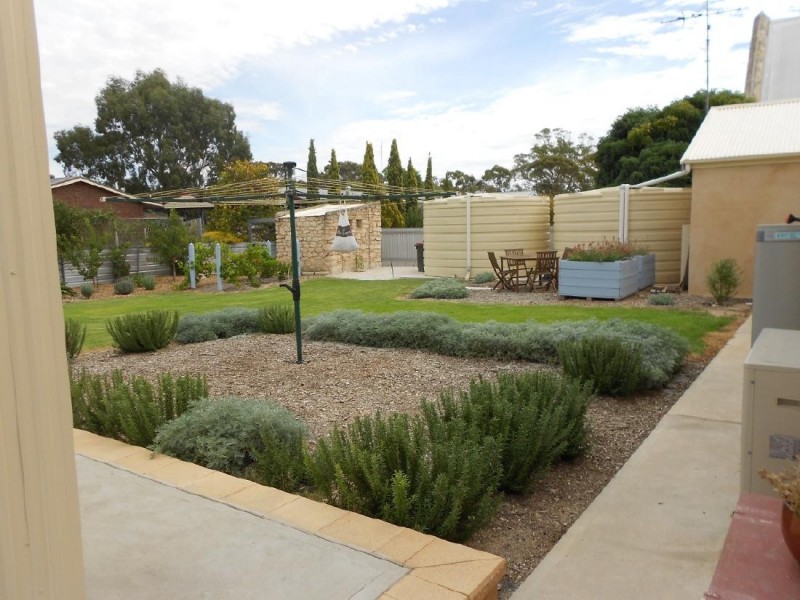 82 Victoria Parade, Bordertown SA 5268