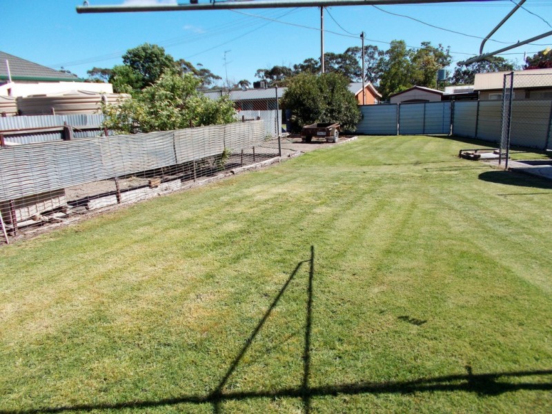 9 Eveline St, Bordertown SA 5268