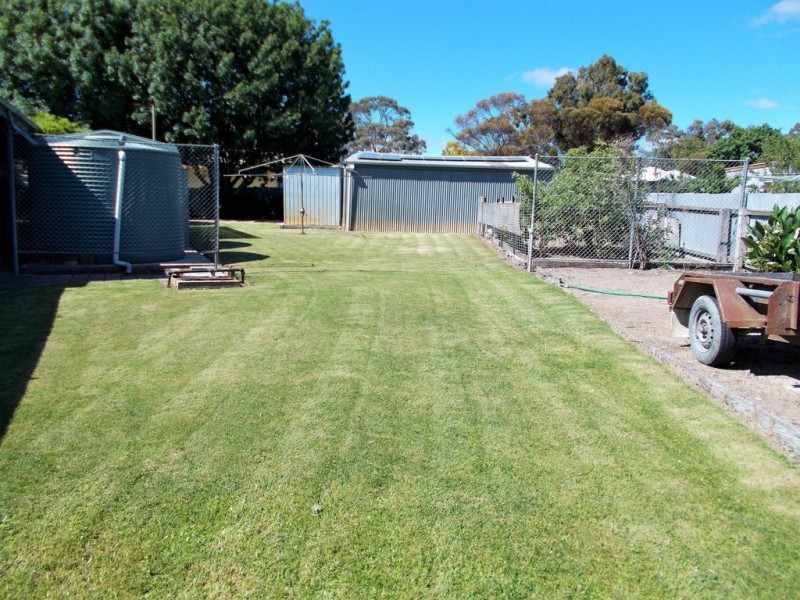 9 Eveline St, Bordertown SA 5268