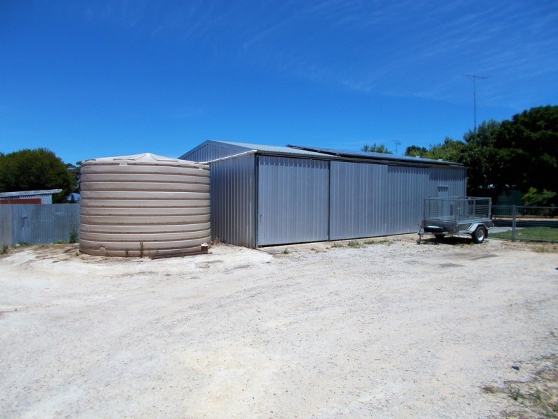 22 Fourth Street, Bordertown SA 5268