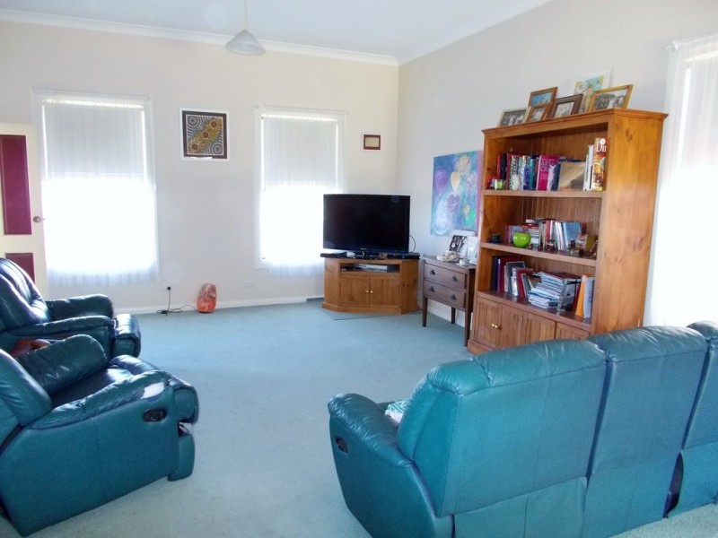 22 Fourth Street, Bordertown SA 5268