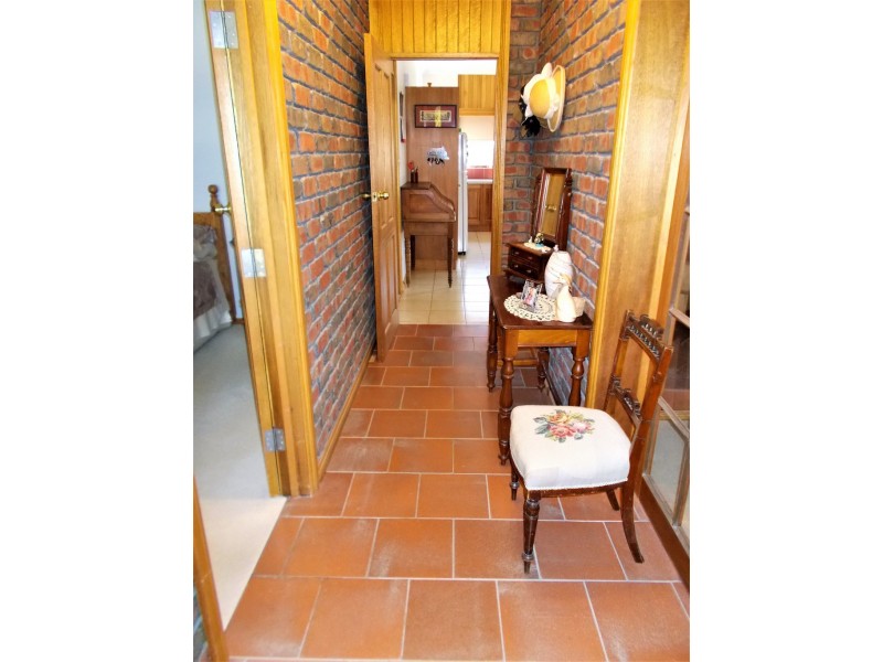 25 Cannawigara Road, Bordertown SA 5268