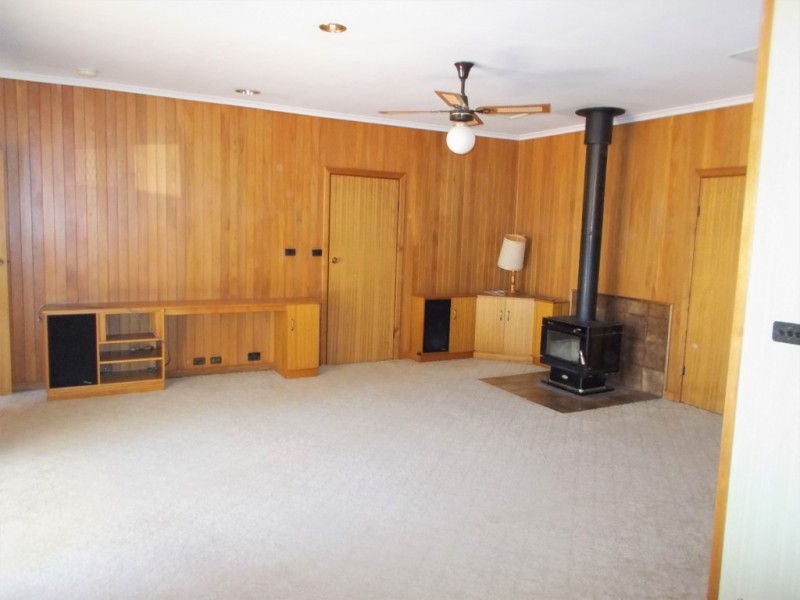 9 Cannawigara Road, Bordertown SA 5268