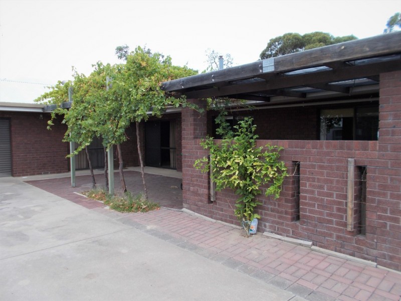 9 Cannawigara Road, Bordertown SA 5268