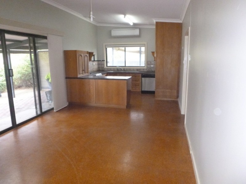 17 Cannawigara Road, Bordertown SA 5268