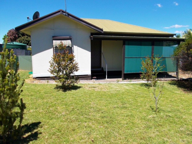 10 Fourth Street, Bordertown SA 5268