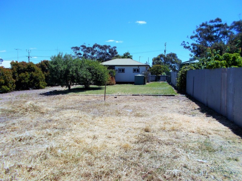 10 Fourth Street, Bordertown SA 5268