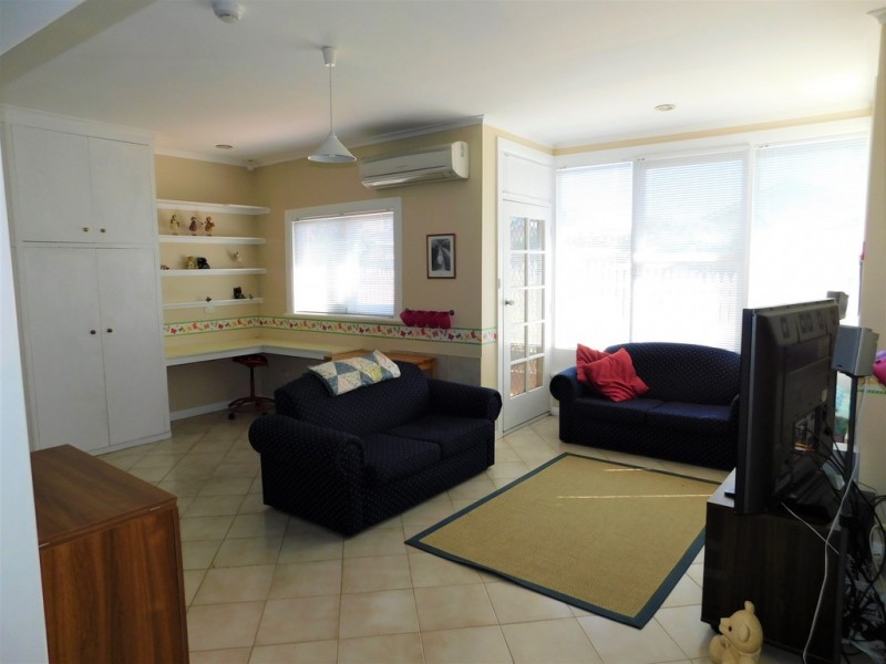 79 West Terrace, Bordertown SA 5268