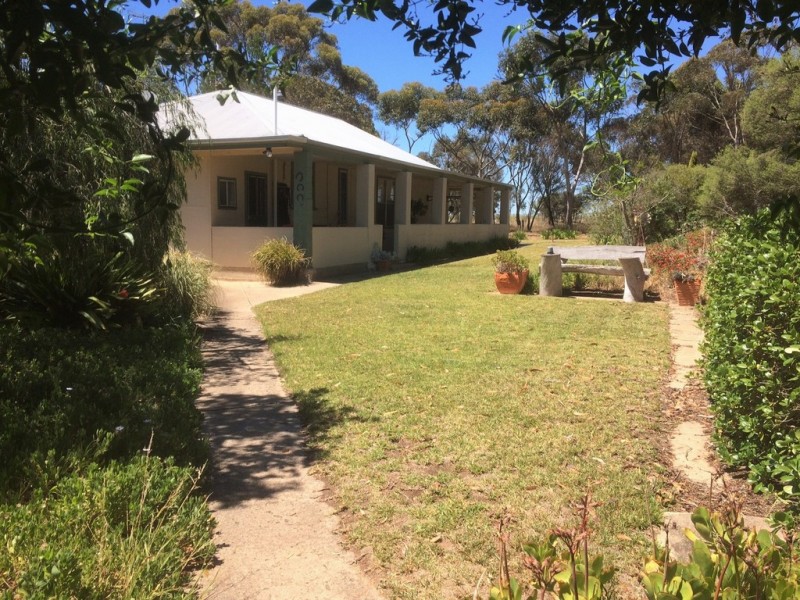 18241 Dukes Highway, Bordertown SA 5268