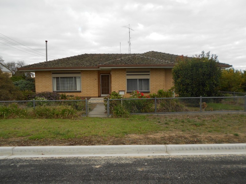 60  West Terrace, Bordertown SA 5268