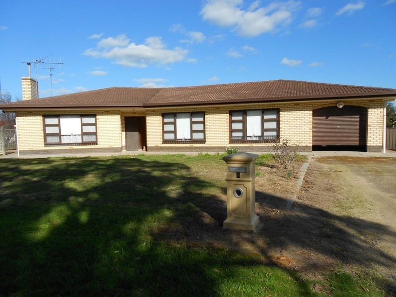 8  Cannawigara Road, Bordertown SA 5268