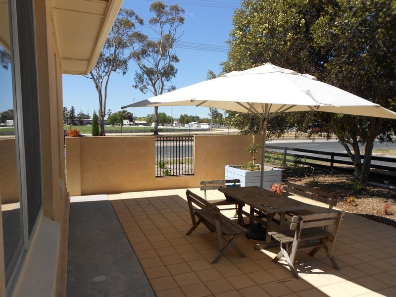 82 Victoria Parade, Bordertown SA 5268