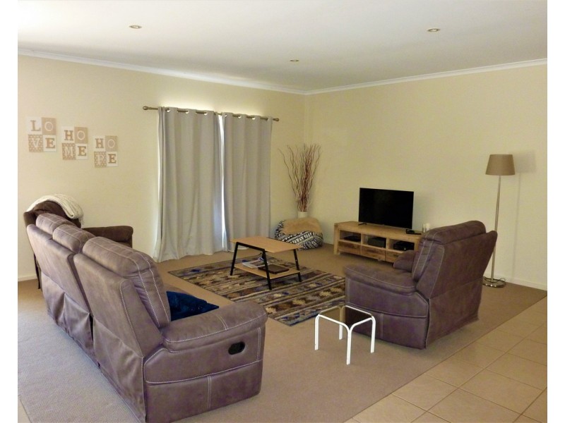 5 Osborne Court, Bordertown SA 5268