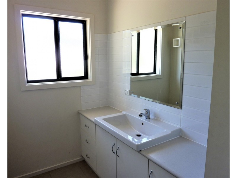 5 Osborne Court, Bordertown SA 5268