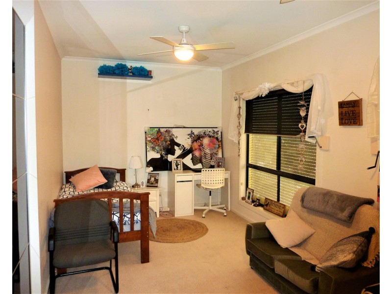 5 Osborne Court, Bordertown SA 5268