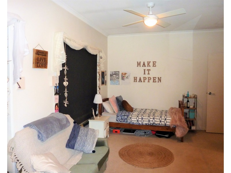 5 Osborne Court, Bordertown SA 5268