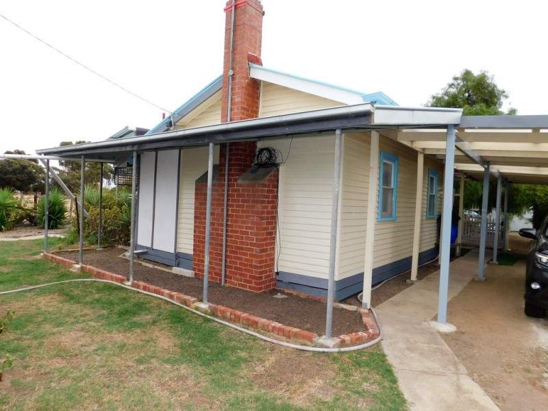 12 Railway Street, Serviceton VIC 3420