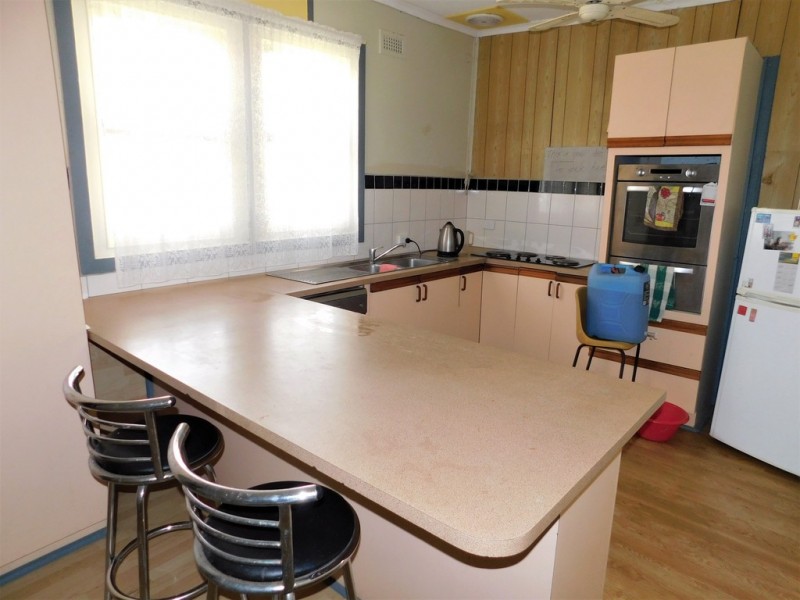 12 Railway Street, Serviceton VIC 3420