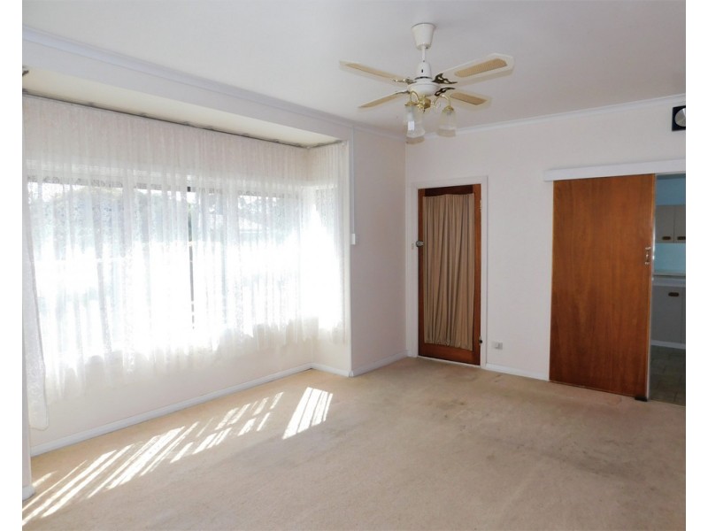 8 Jervois St, Bordertown SA 5268