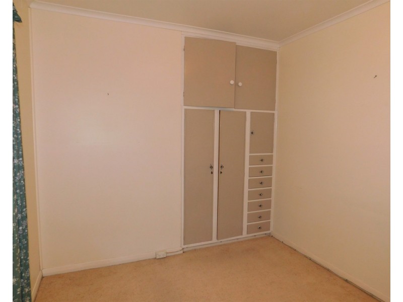 8 Jervois St, Bordertown SA 5268