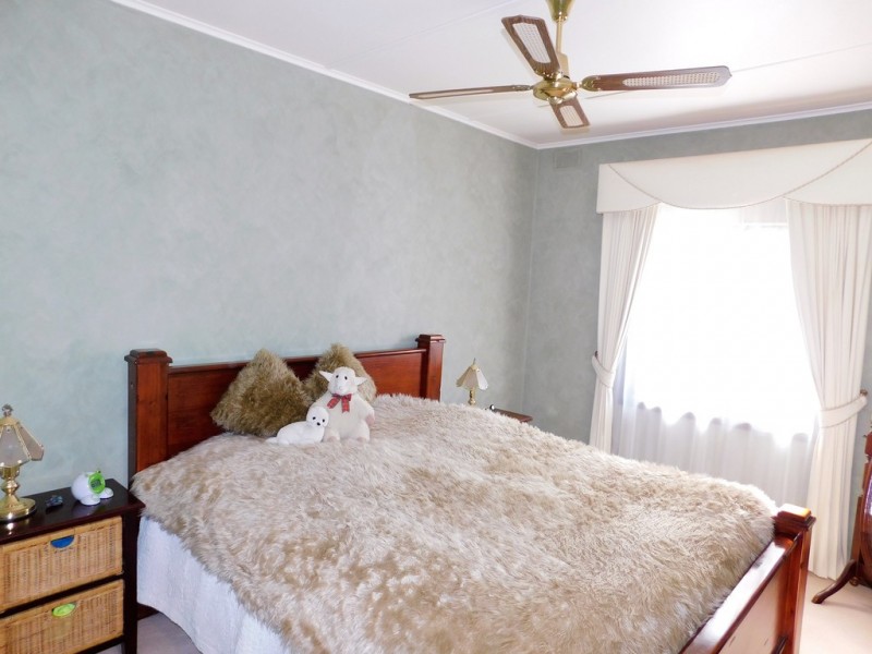 13 Elizabeth Avenue, Bordertown SA 5268