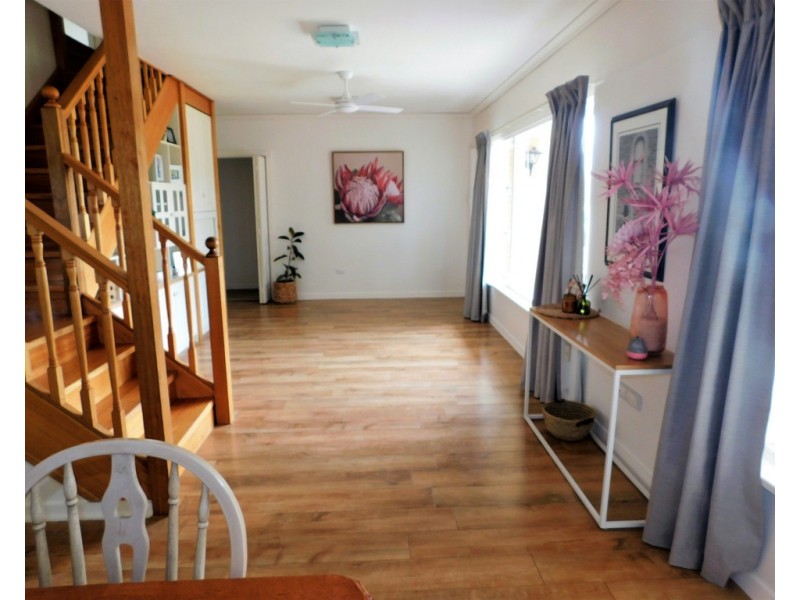 5 Fourth Street, Bordertown SA 5268