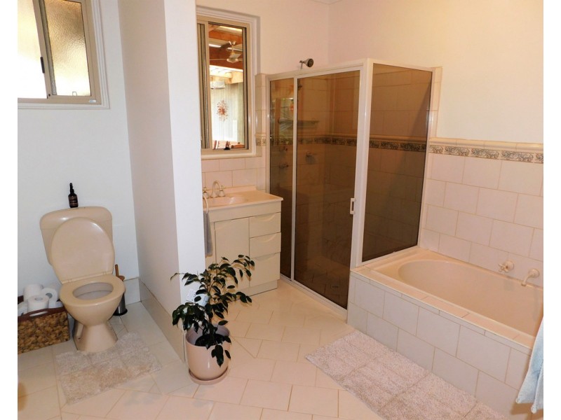 5 Fourth Street, Bordertown SA 5268