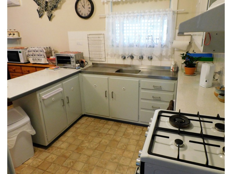 28 Summers Road, Padthaway SA 5271
