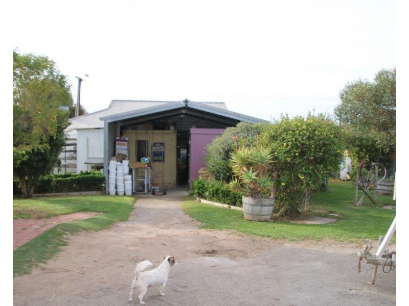 12 Railway Terrace South, Pinnaroo SA 5304