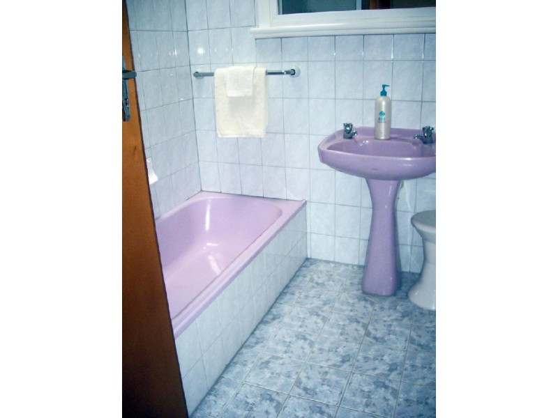 76 Ramsay Tce, Bordertown SA 5268