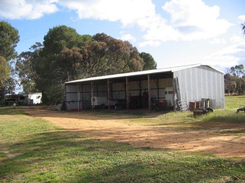 “Wooloogla” Serviceton North Road, Telopea Downs VIC 3420