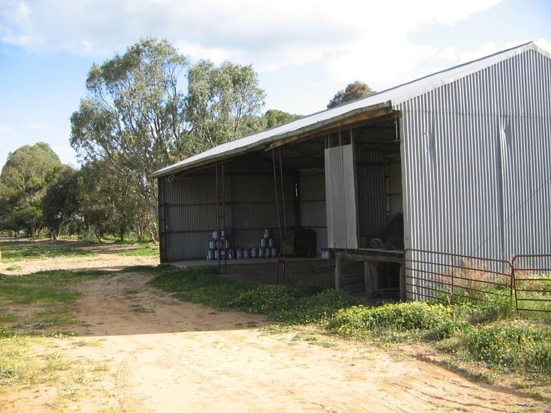 “Wooloogla” Serviceton North Road, Telopea Downs VIC 3420