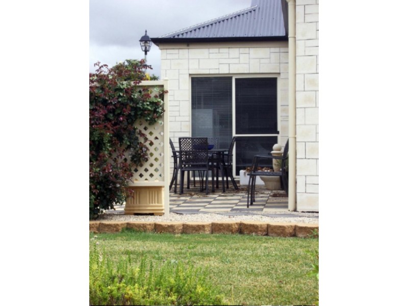 1 Thomas Court, Bordertown SA 5268