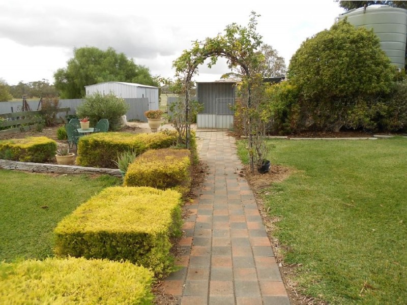 8 Aerodrome Road, Bordertown SA 5268