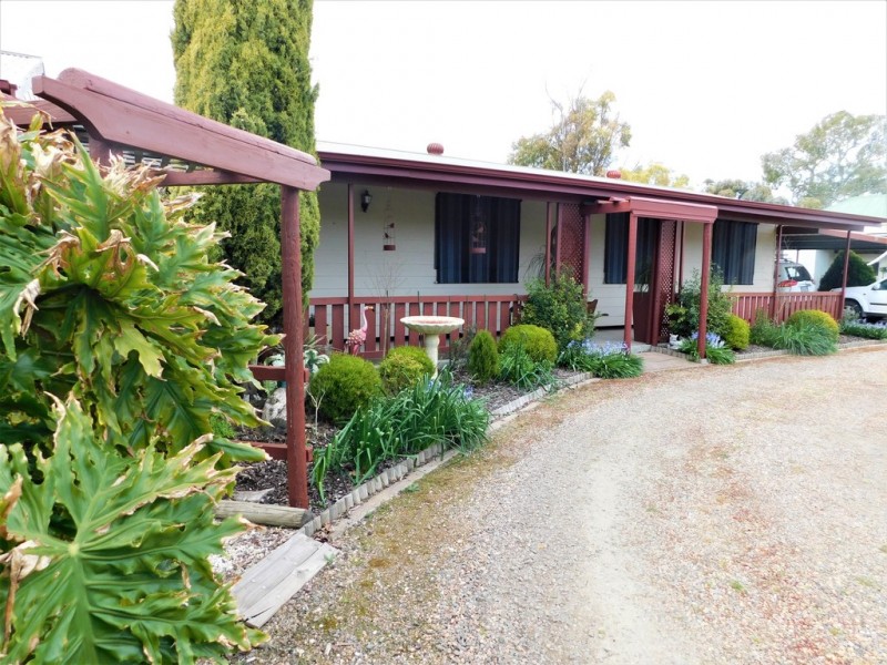 38 Naracoorte Rd, Bordertown SA 5268
