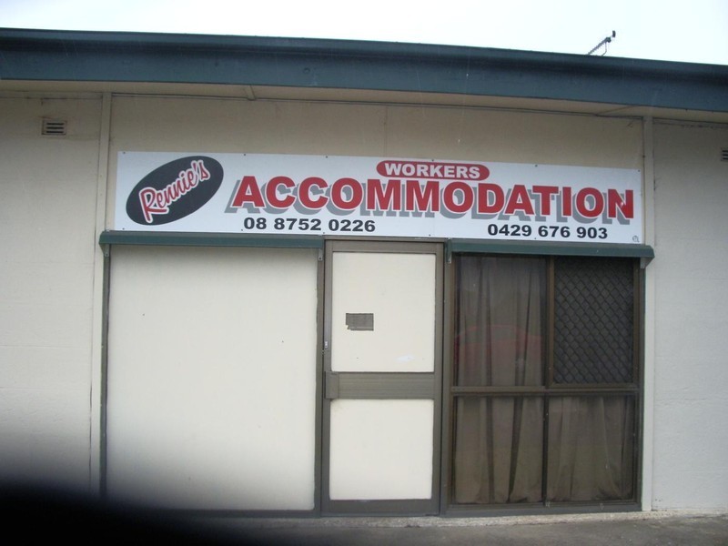 Cnr  Mcleod and Decourcey St, Bordertown SA 5268