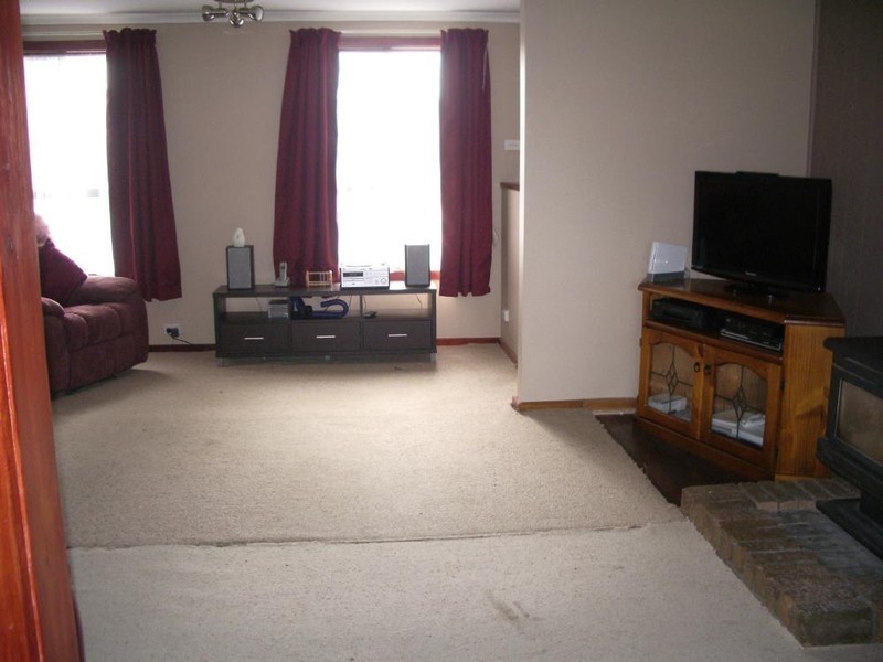 32 Poplar Ave, Keith SA 5267