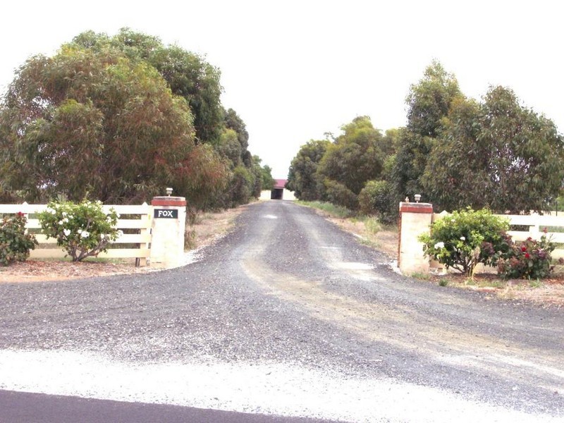 “Dalmally” Pigeon Flat Rd, Bordertown SA 5268